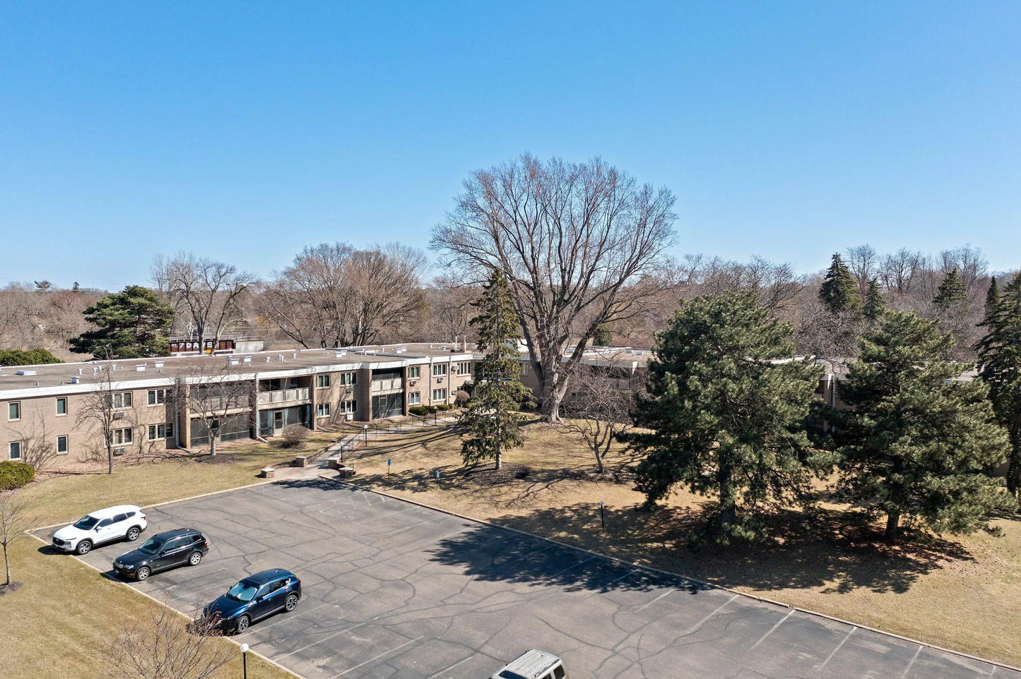 4380 Brookside Court, Edina, MN 55436