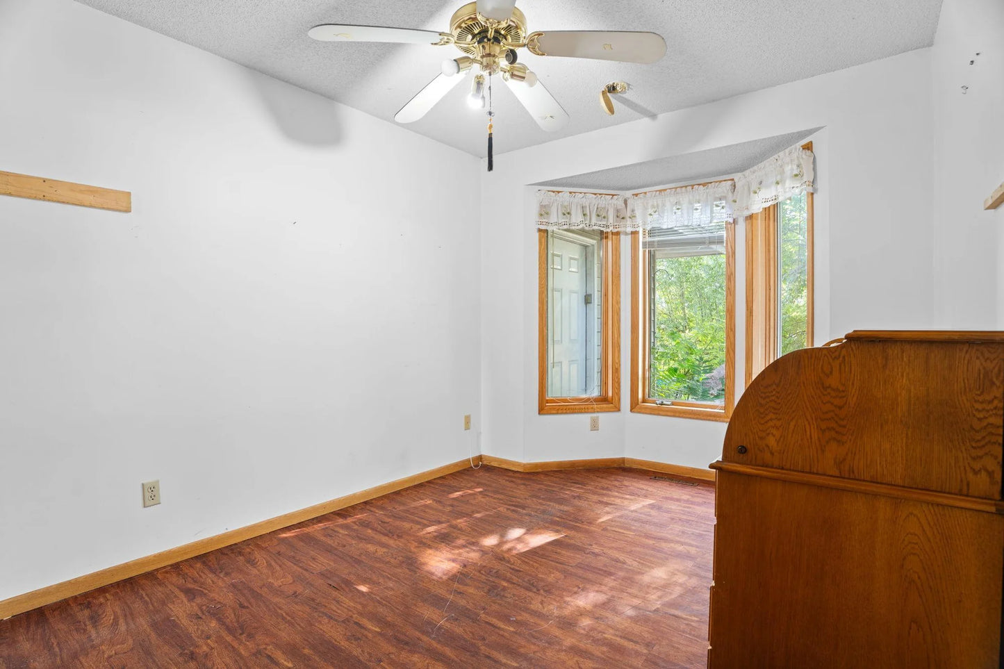 4512 Williston Road, Minnetonka, MN 55345