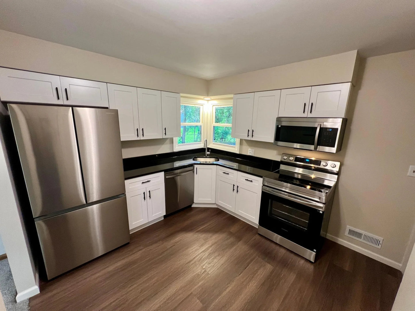 5400 Sailor Lane, Brooklyn Center, MN 55429