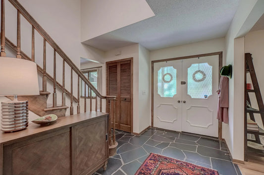 44 Deep Lake Road, North Oaks, MN 55127