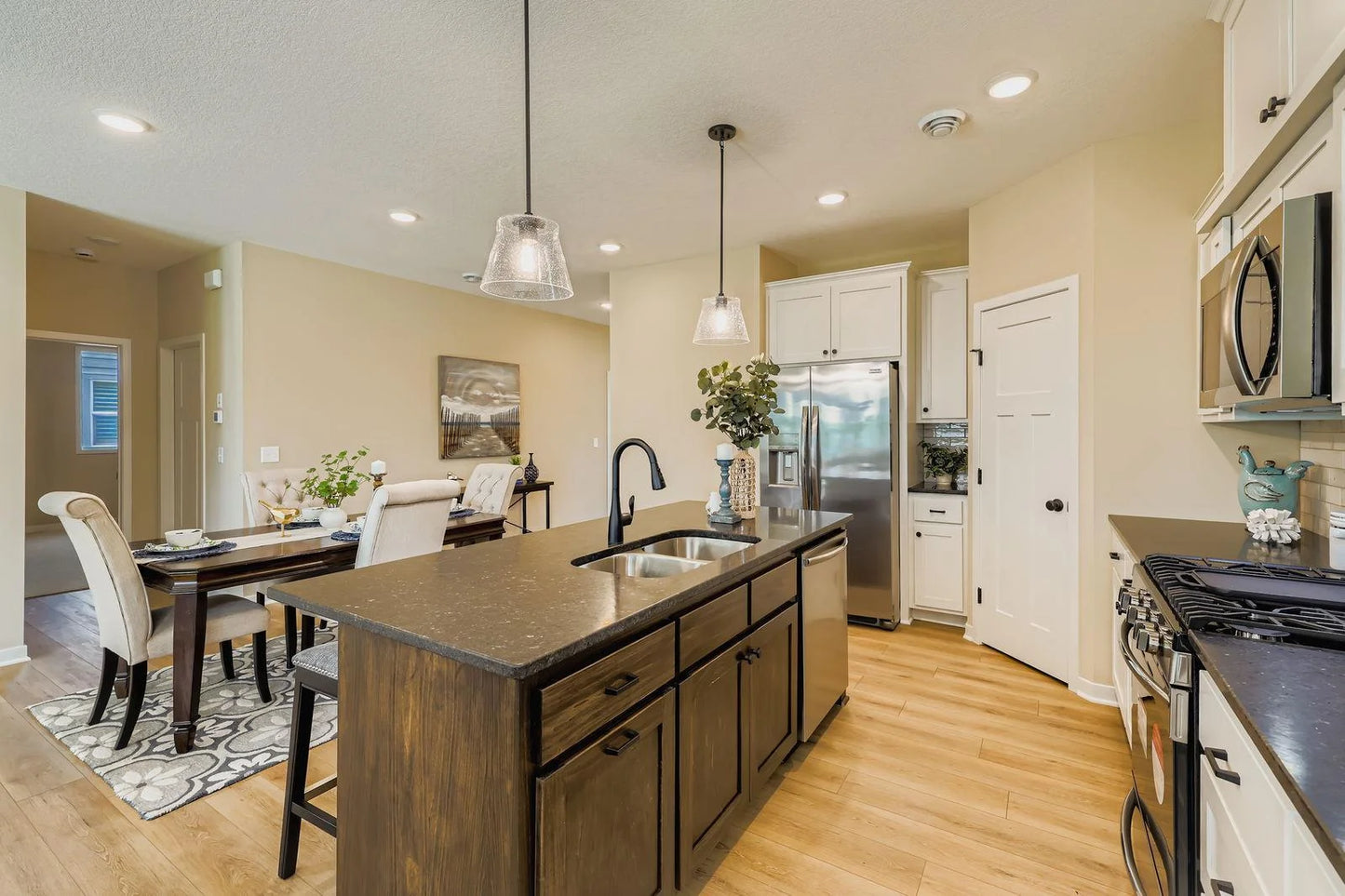 5035 Dale Ridge Road, Woodbury, MN 55129
