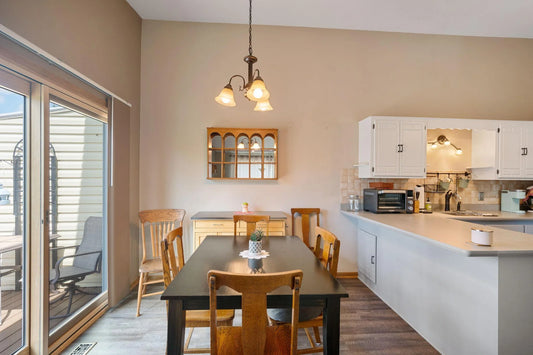 4411 Clover Lane, Eagan, MN 55122