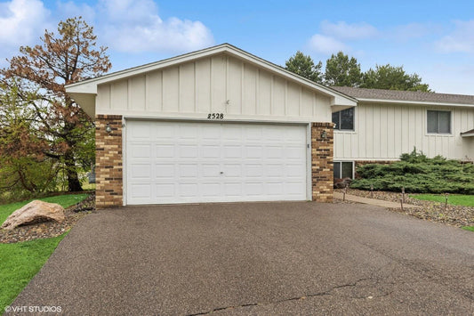 2528 Birchview Lane, Minnetonka, MN 55305