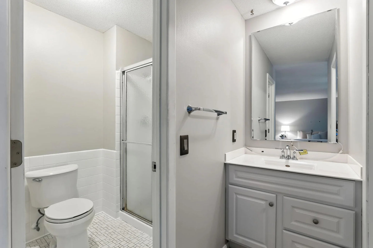 10260 Berkshire Road, Bloomington, MN 55437