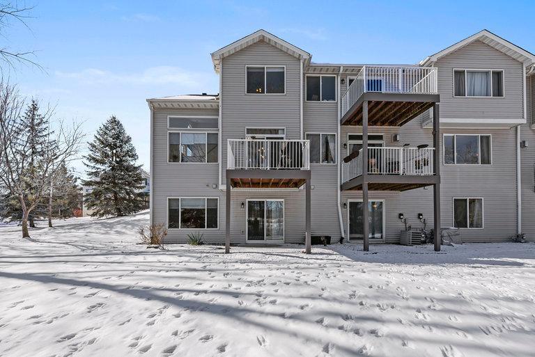 2204 Rocky Rapids Way, Eagan, MN 55122