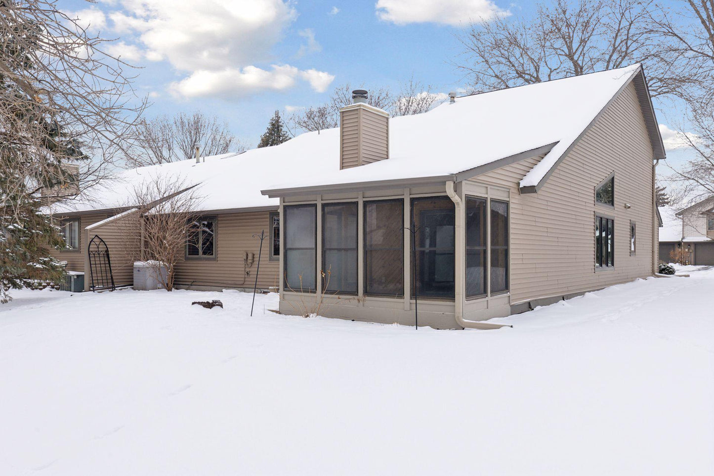 4130 Upland Lane, Plymouth, MN 55446