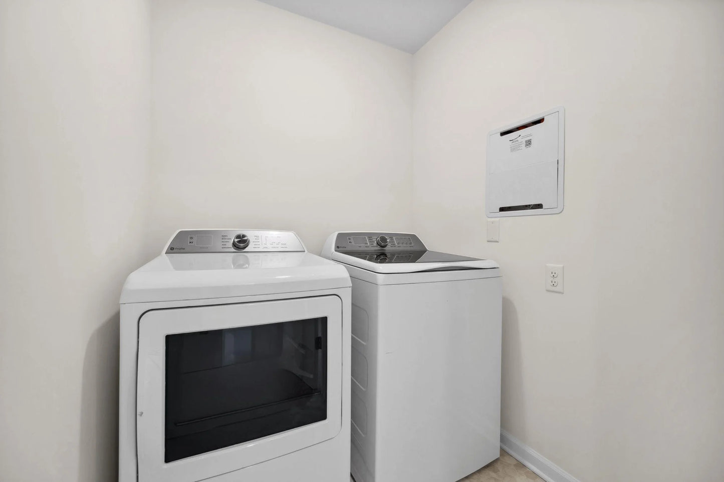 10322 Birchwood Circle, Victoria, MN 55318