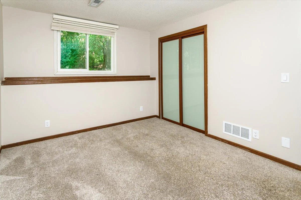 5410 Old Shakopee Circle, Bloomington, MN 55437