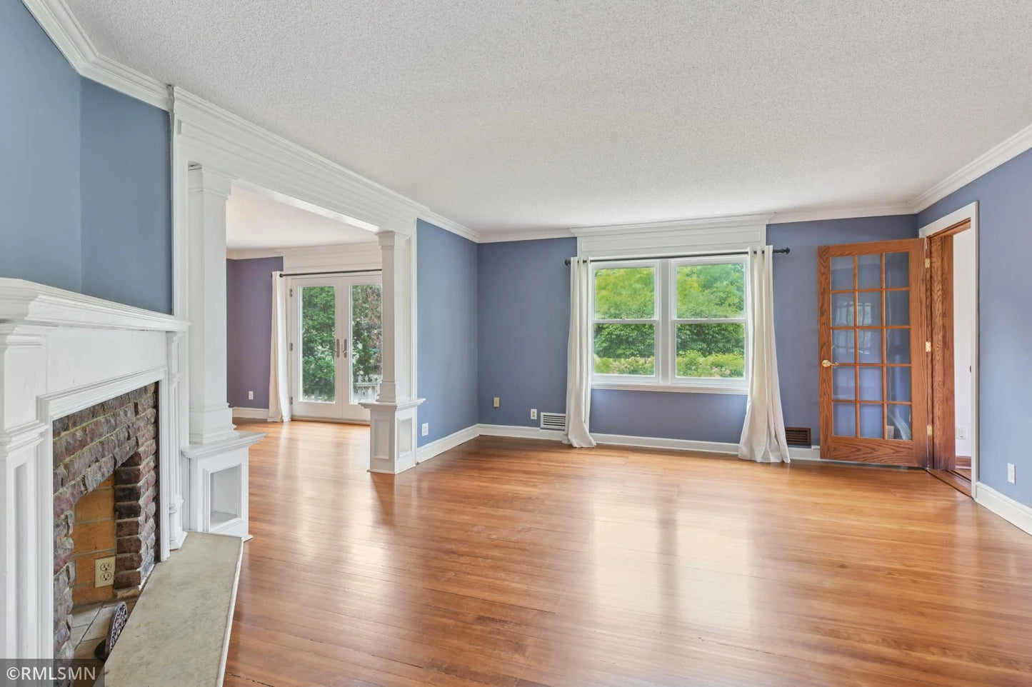 76 Western Avenue, Saint Paul, MN 55102
