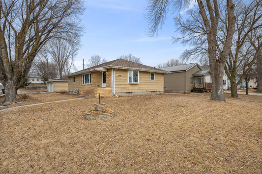 210 8th Street, Gaylord, MN 55334