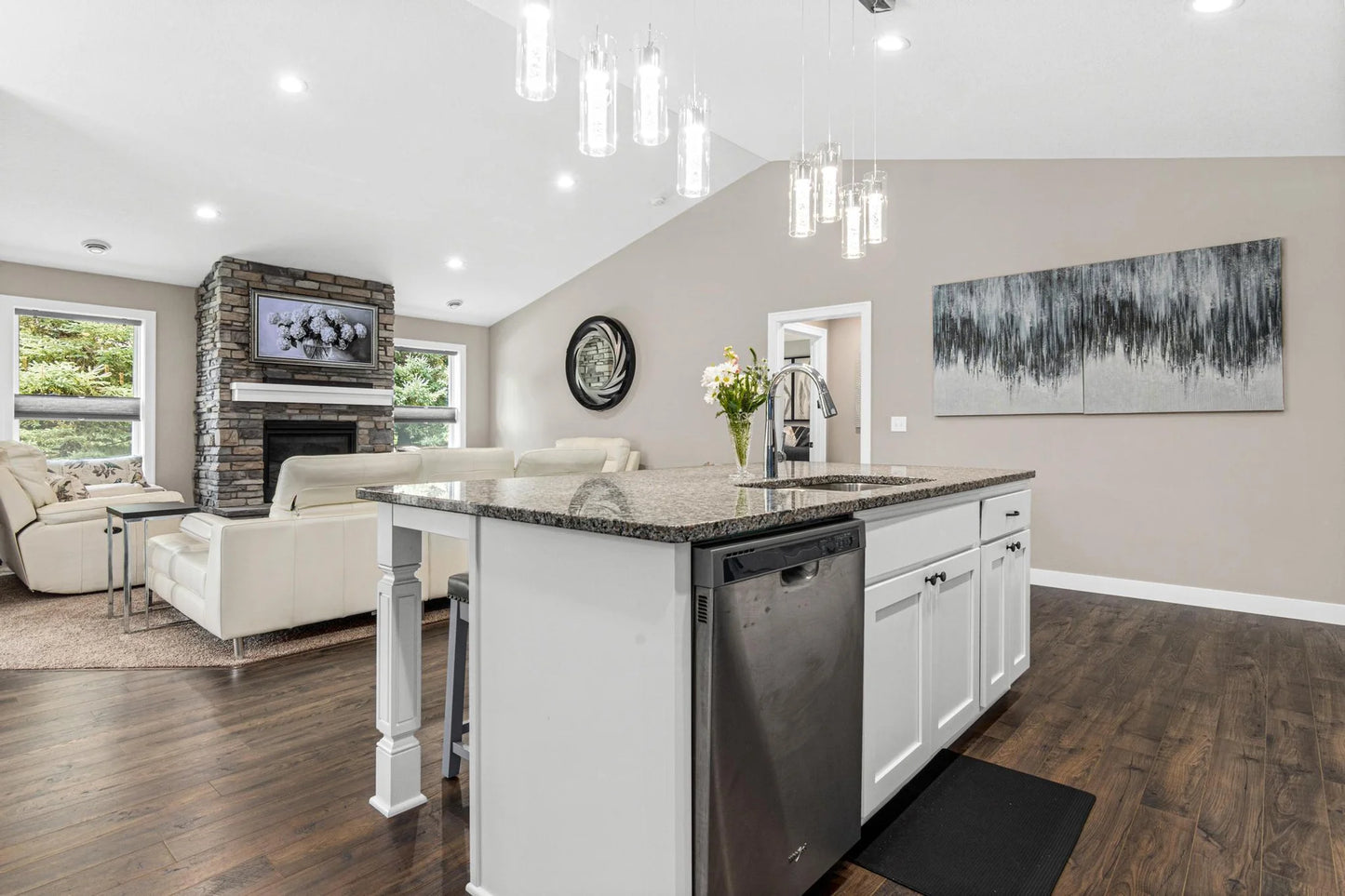 5030 Dale Ridge Road, Woodbury, MN 55129
