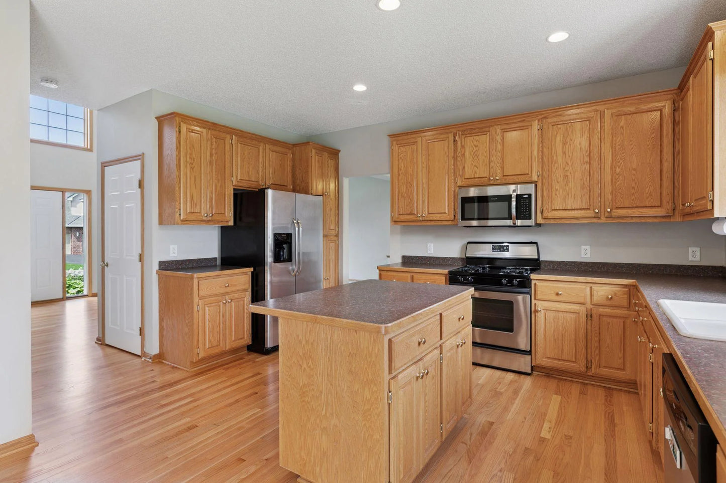 13176 Crolly Court, Rosemount, MN 55068