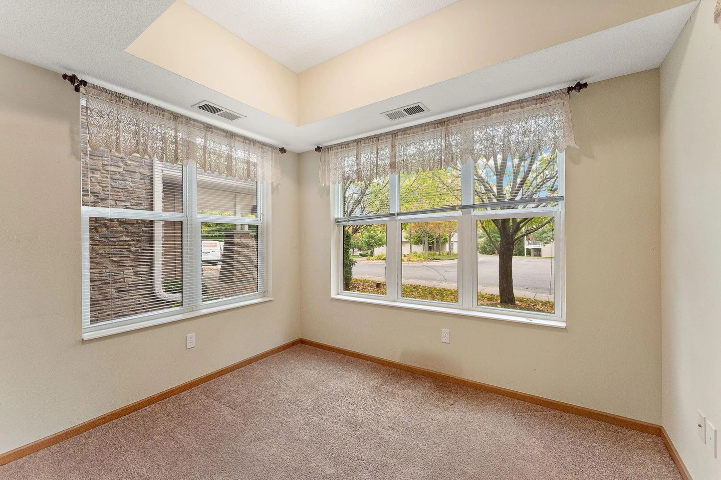 601 LeVander Way, South Saint Paul, MN 55075