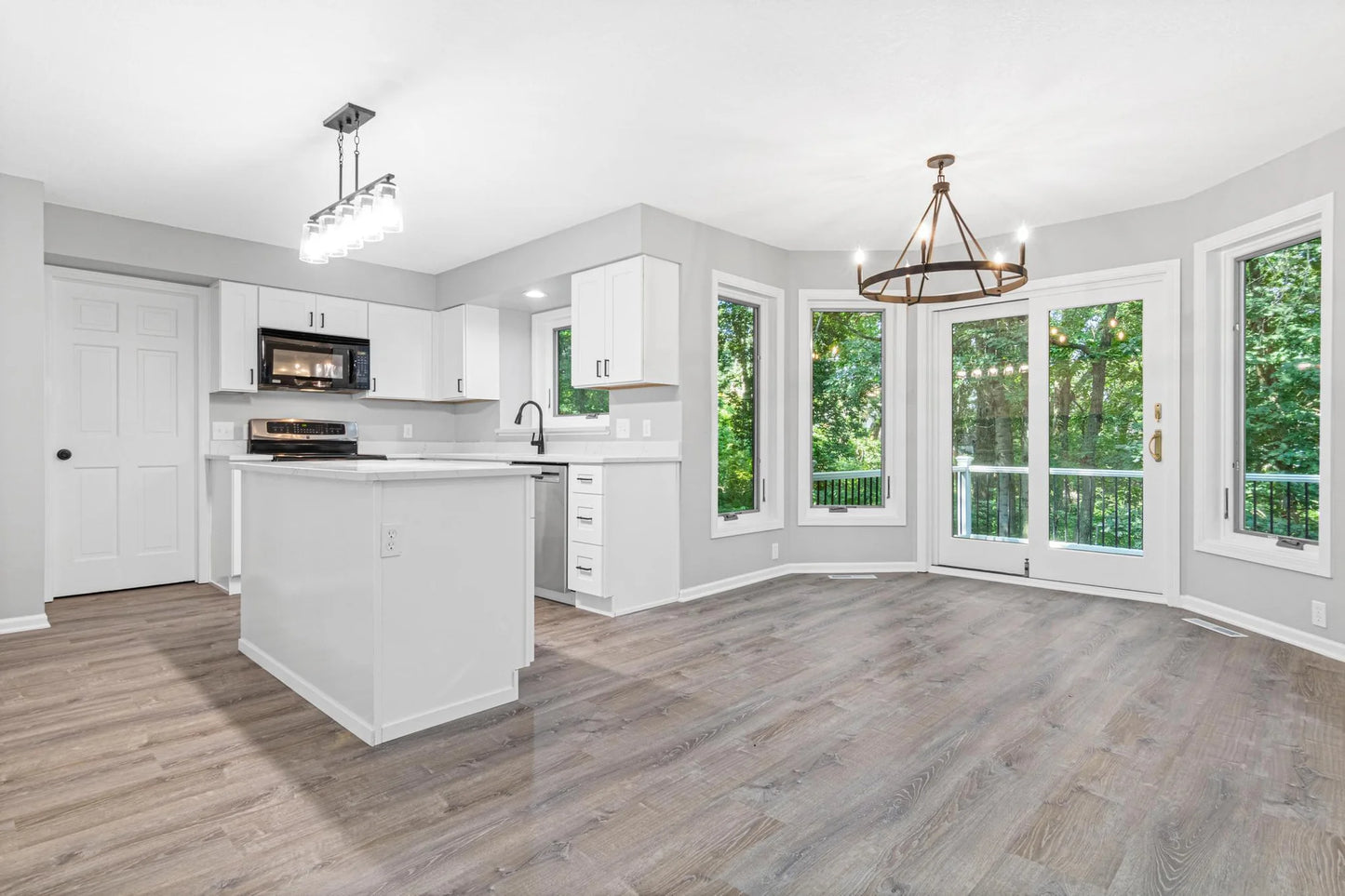 515 Marnie Street, Maplewood, MN 55119