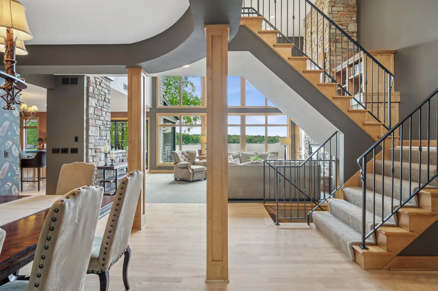 115 Wildwood Beach Road, Mahtomedi, MN 55115