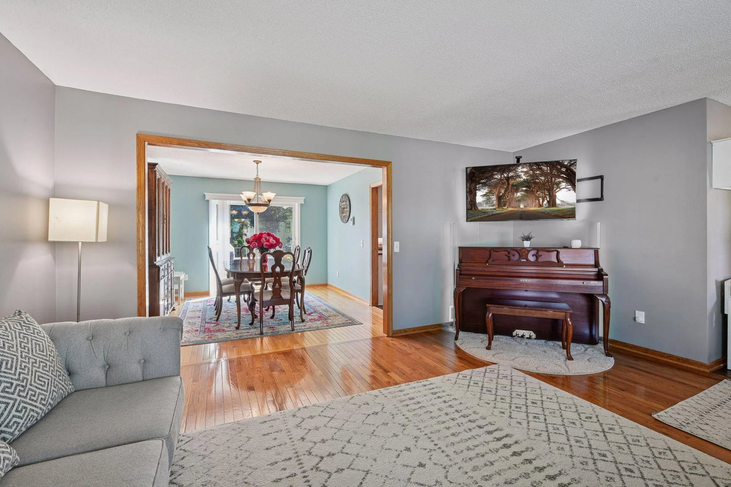 475 Oakhill Road, Chaska, MN 55318