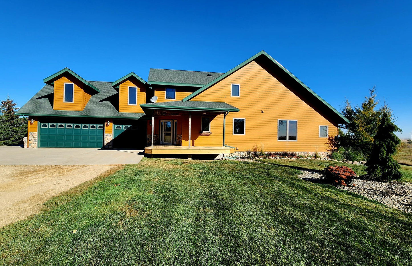 1336 State Highway 30 , Pipestone, MN 56164