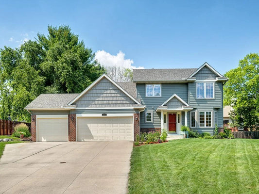 421 Oak Creek Court, Vadnais Heights, MN 55127