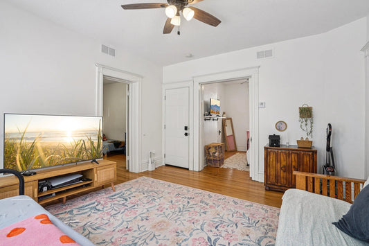 587 Cook Avenue, Saint Paul, MN 55130