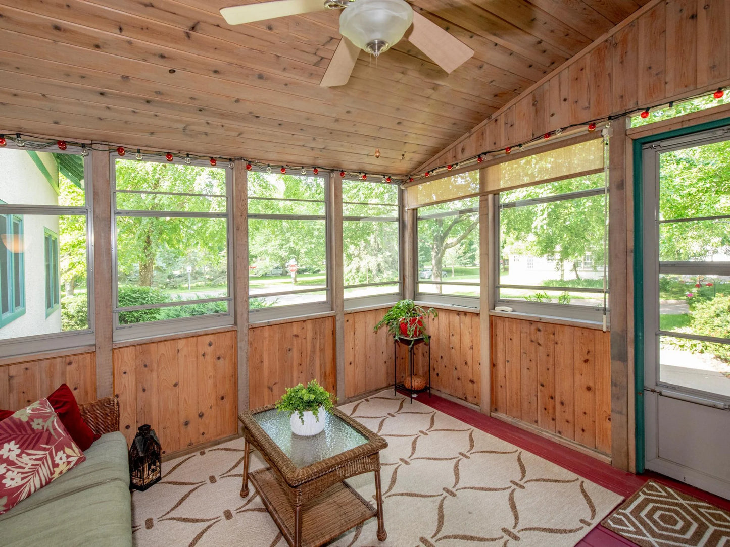 1407 Midway Parkway, Saint Paul, MN 55108