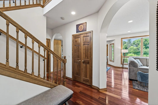 2545 Hillwood Drive, Maplewood, MN 55119
