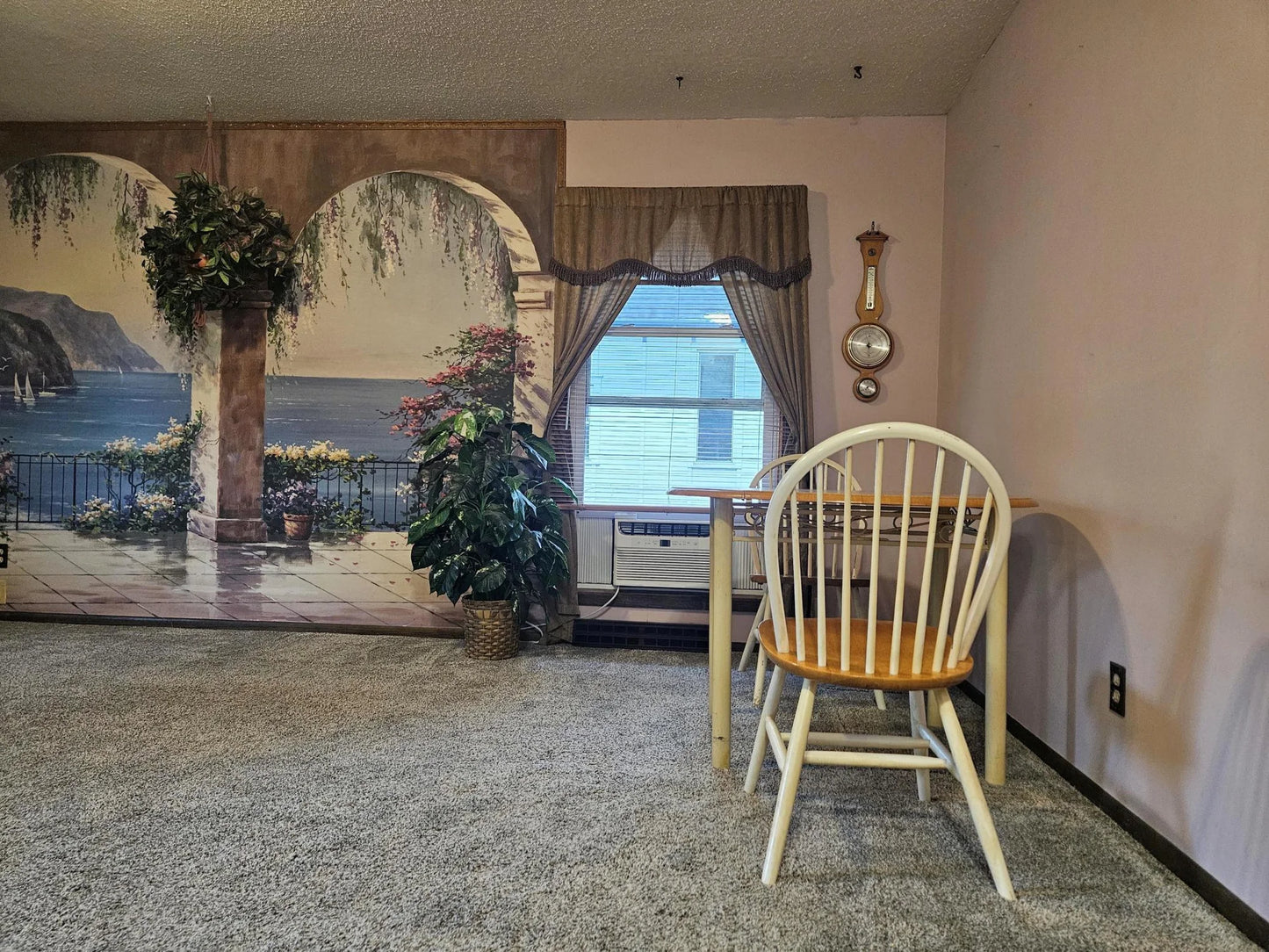 439 Clinton Avenue, Saint Paul, MN 55107