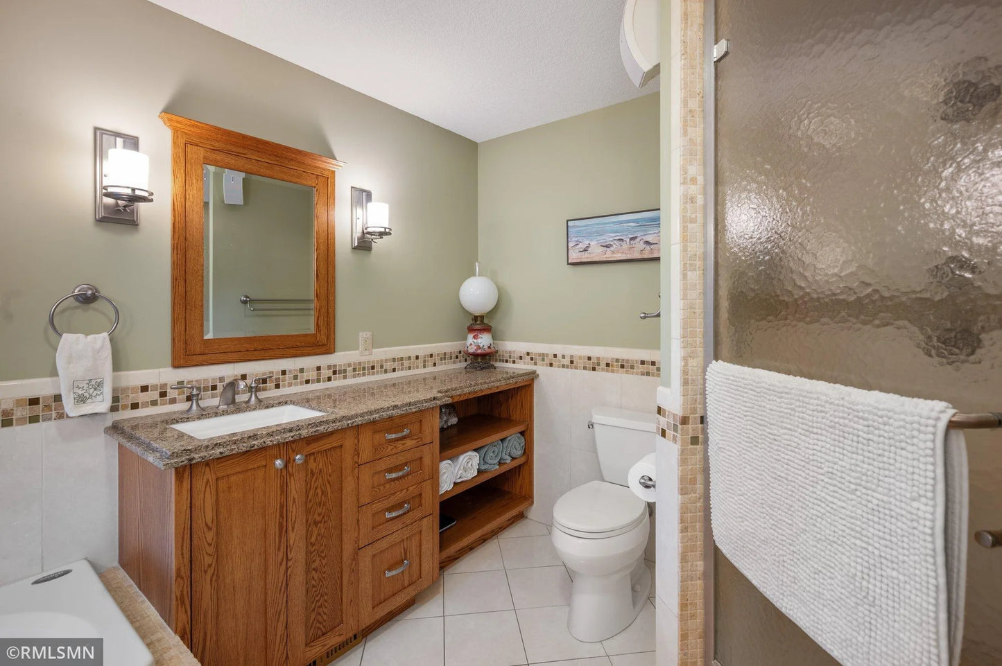 138 Dahlia Street, Mahtomedi, MN 55115