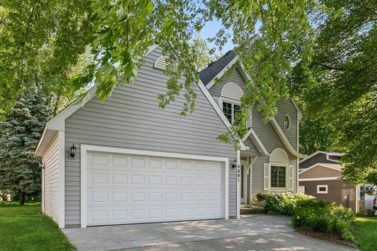 4801 142 1/2 Street, Savage, MN 55378
