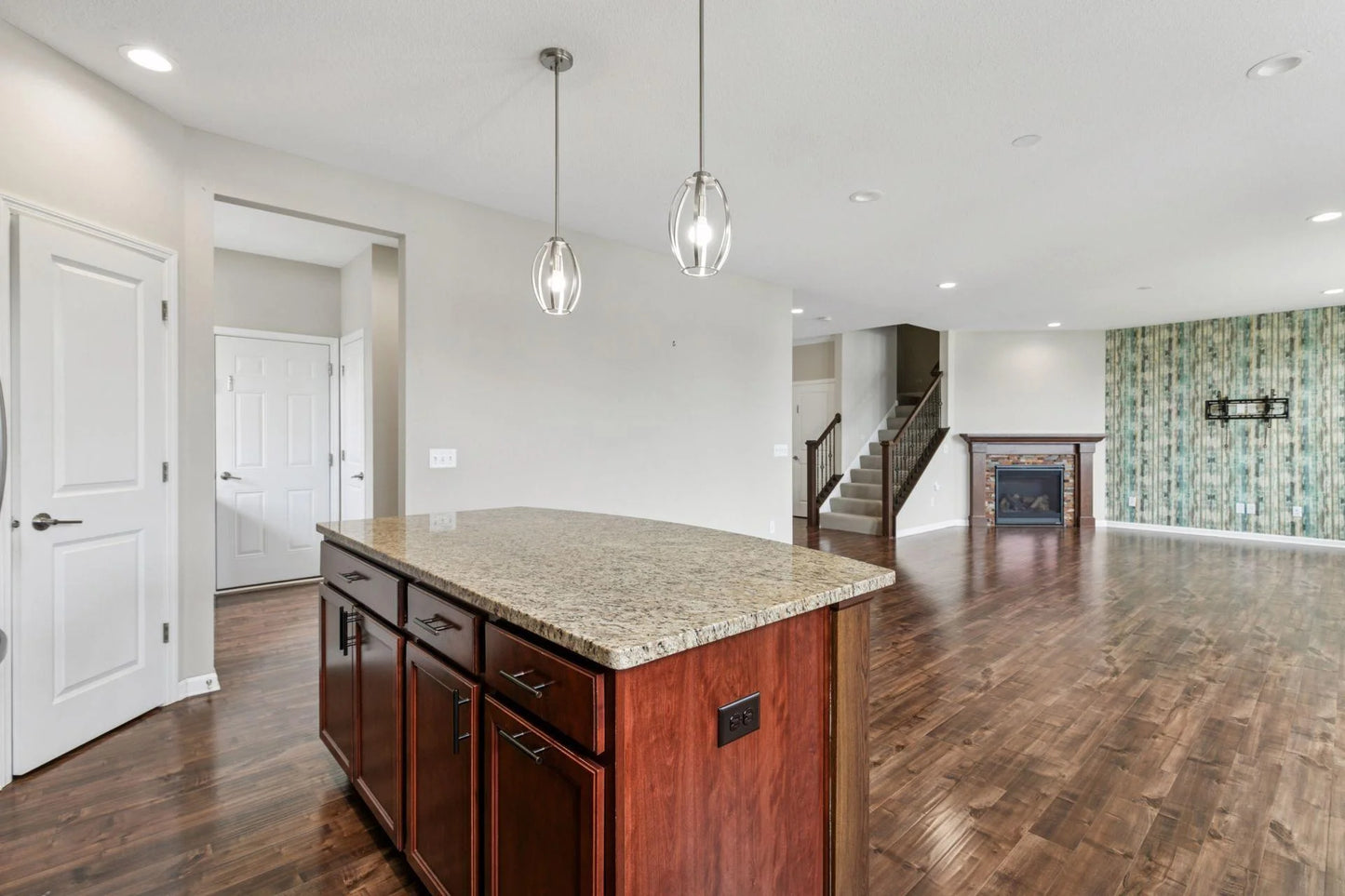 5045 Trillium Cove, Prior Lake, MN 55372