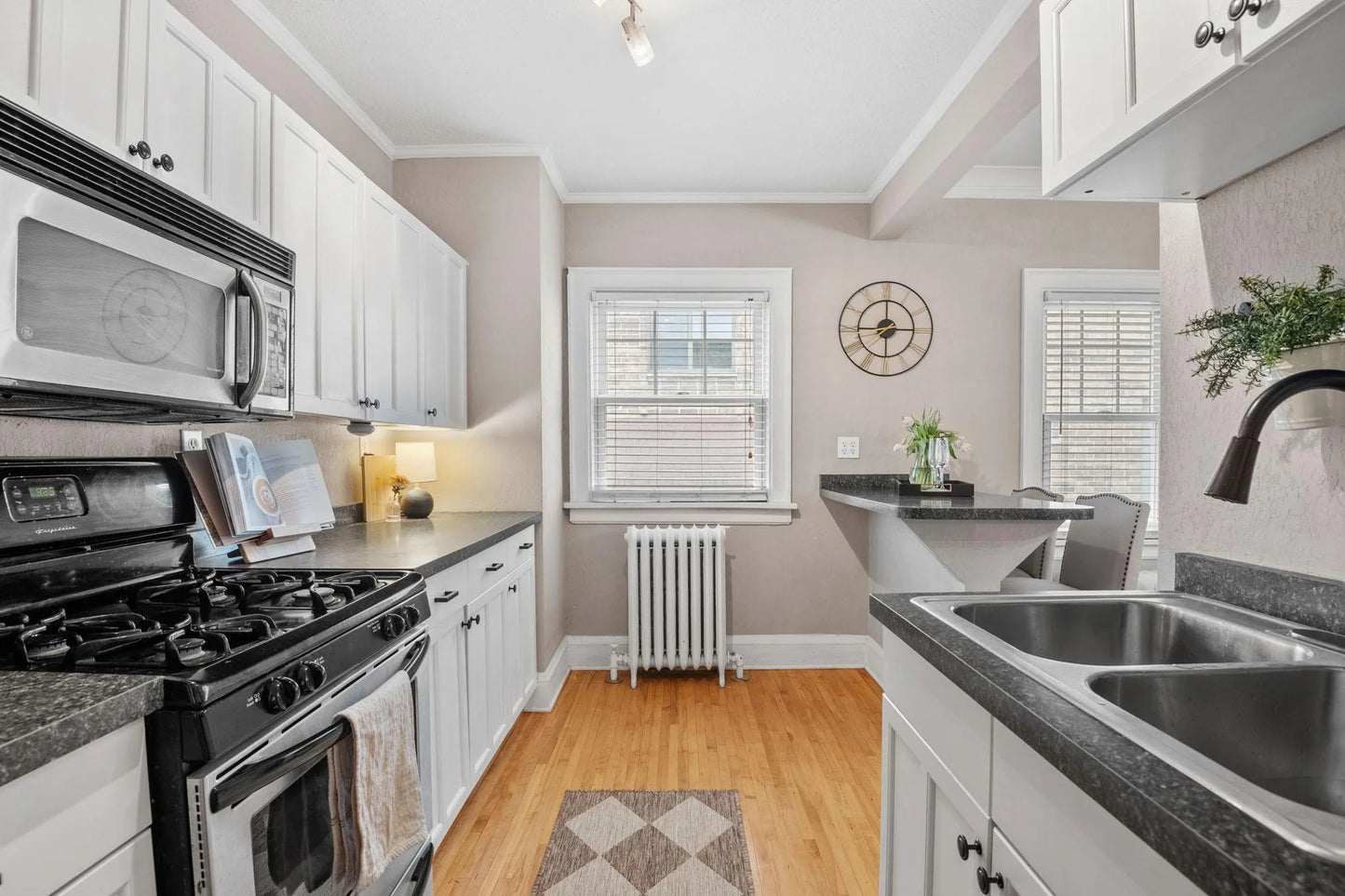 3501 Dupont Avenue, Minneapolis, MN 55408