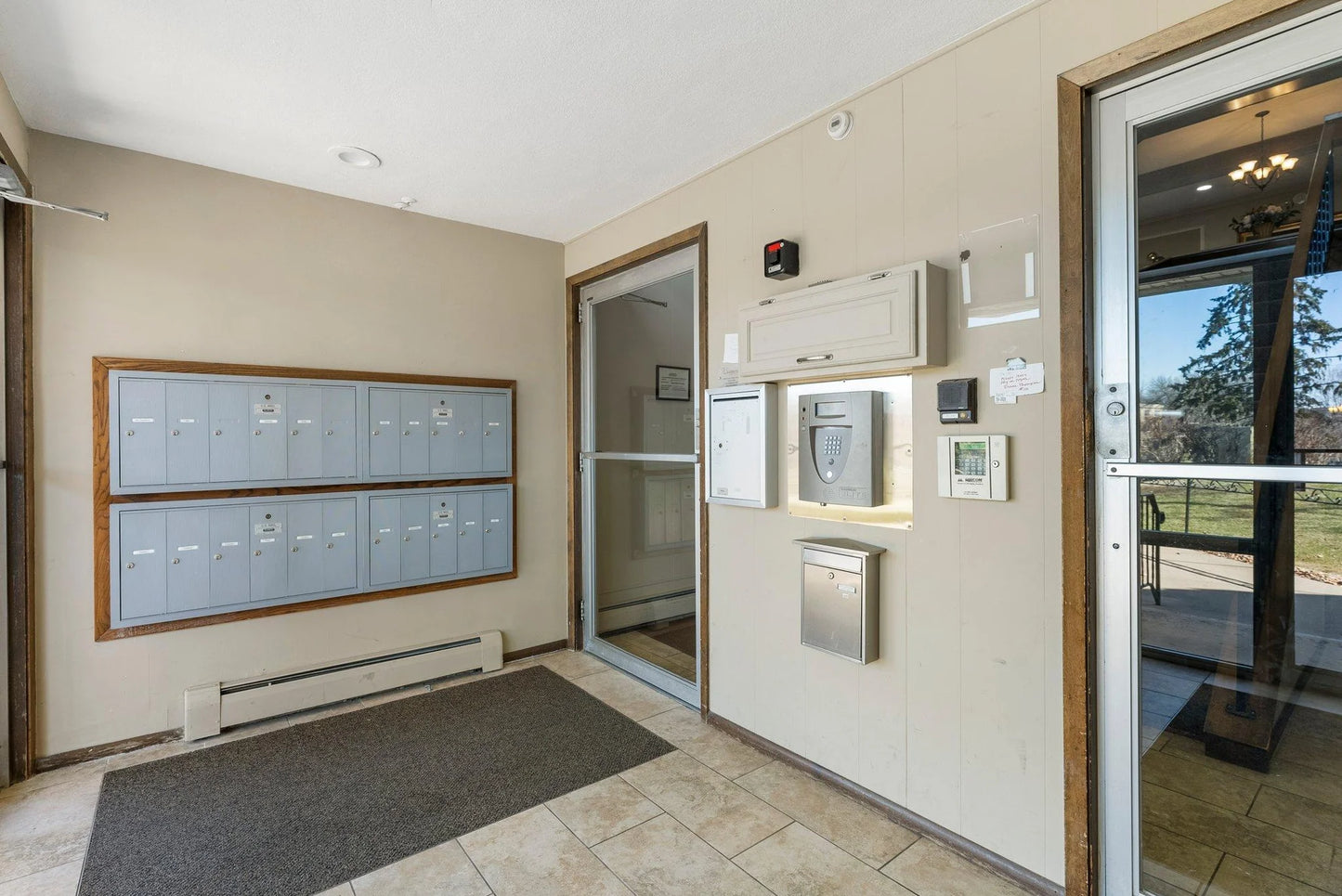 4380 Brookside Court, Edina, MN 55436