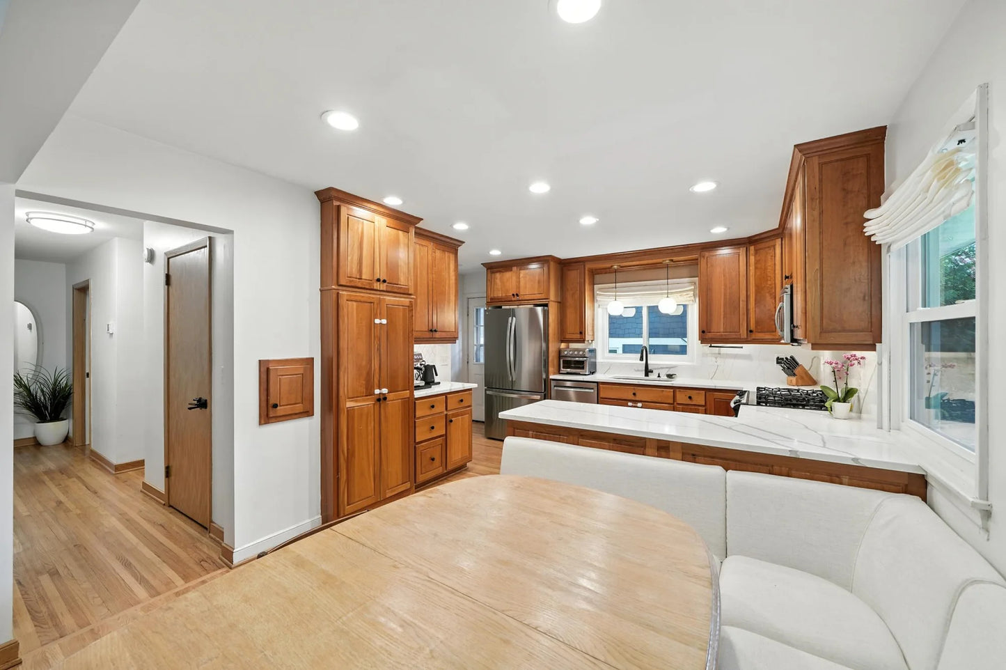 607 Gardner Street, Wayzata, MN 55391