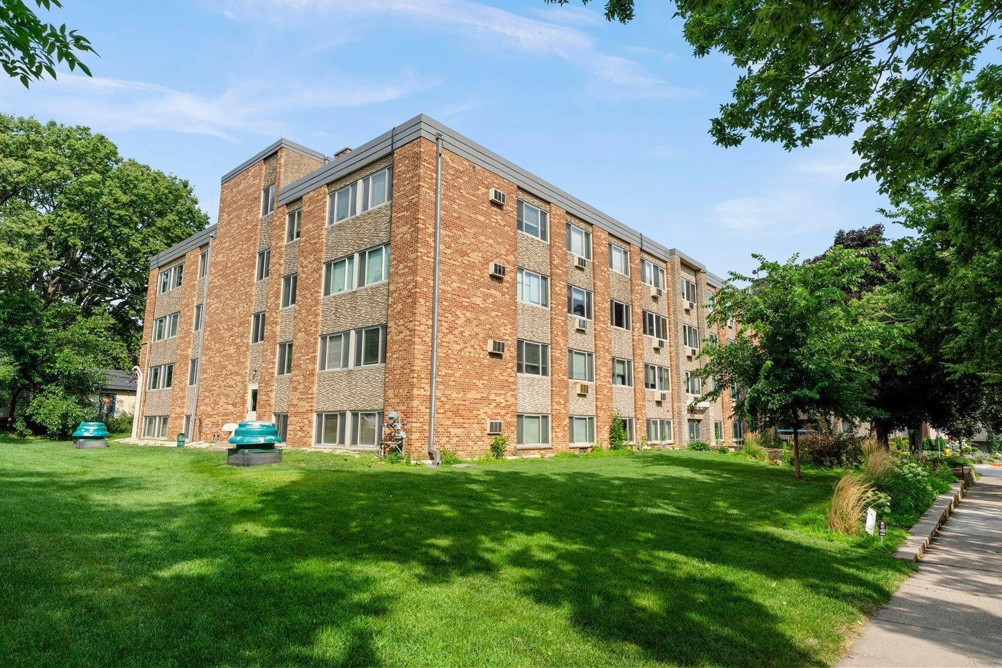 4400 Upton Avenue, Minneapolis, MN 55410