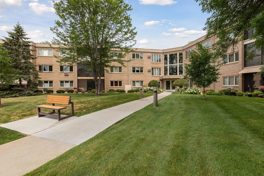 4360 Brookside Court, Edina, MN 55436