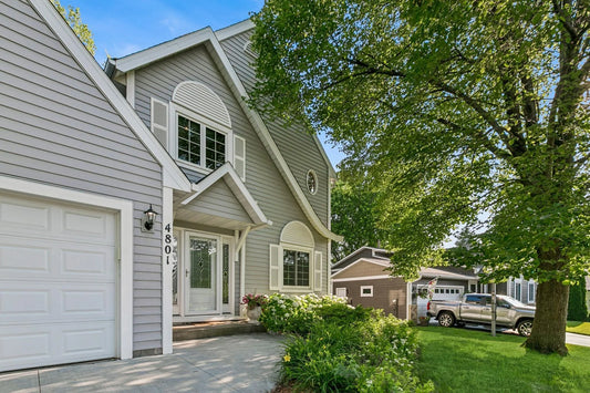 4801 142 1/2 Street, Savage, MN 55378
