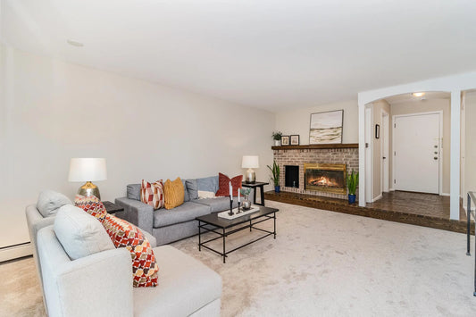 6085 Lincoln Drive, Edina, MN 55436