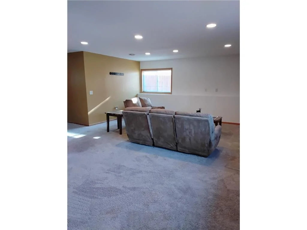 9007 Hampshire Avenue, Brooklyn Park, MN 55445