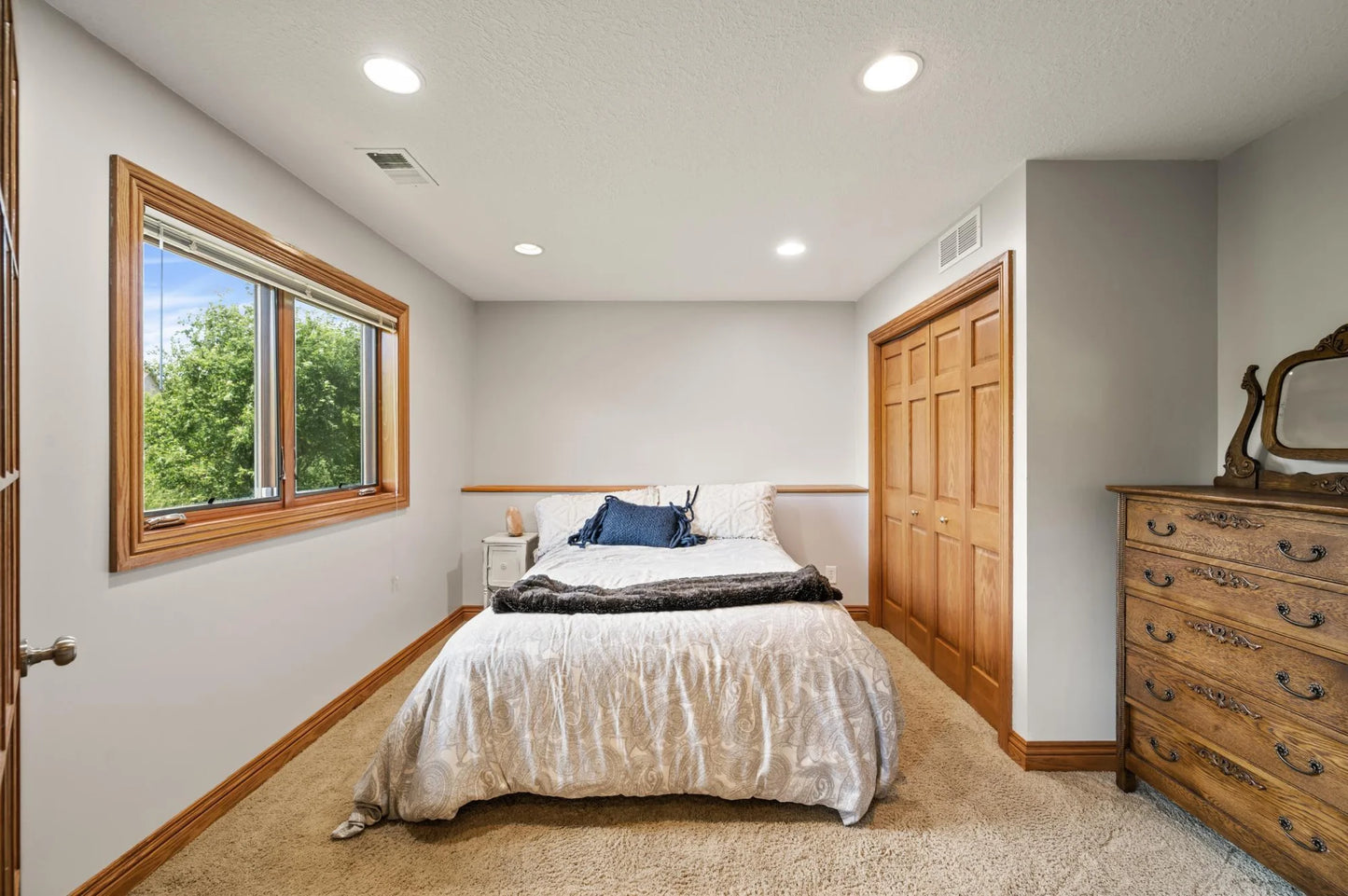 5265 Fenson Court, Hugo, MN 55038