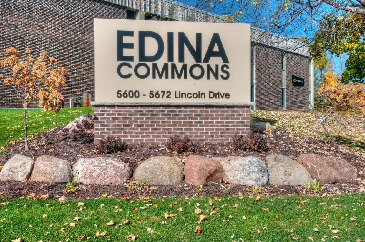 5624 Lincoln Drive, Edina, MN 55436