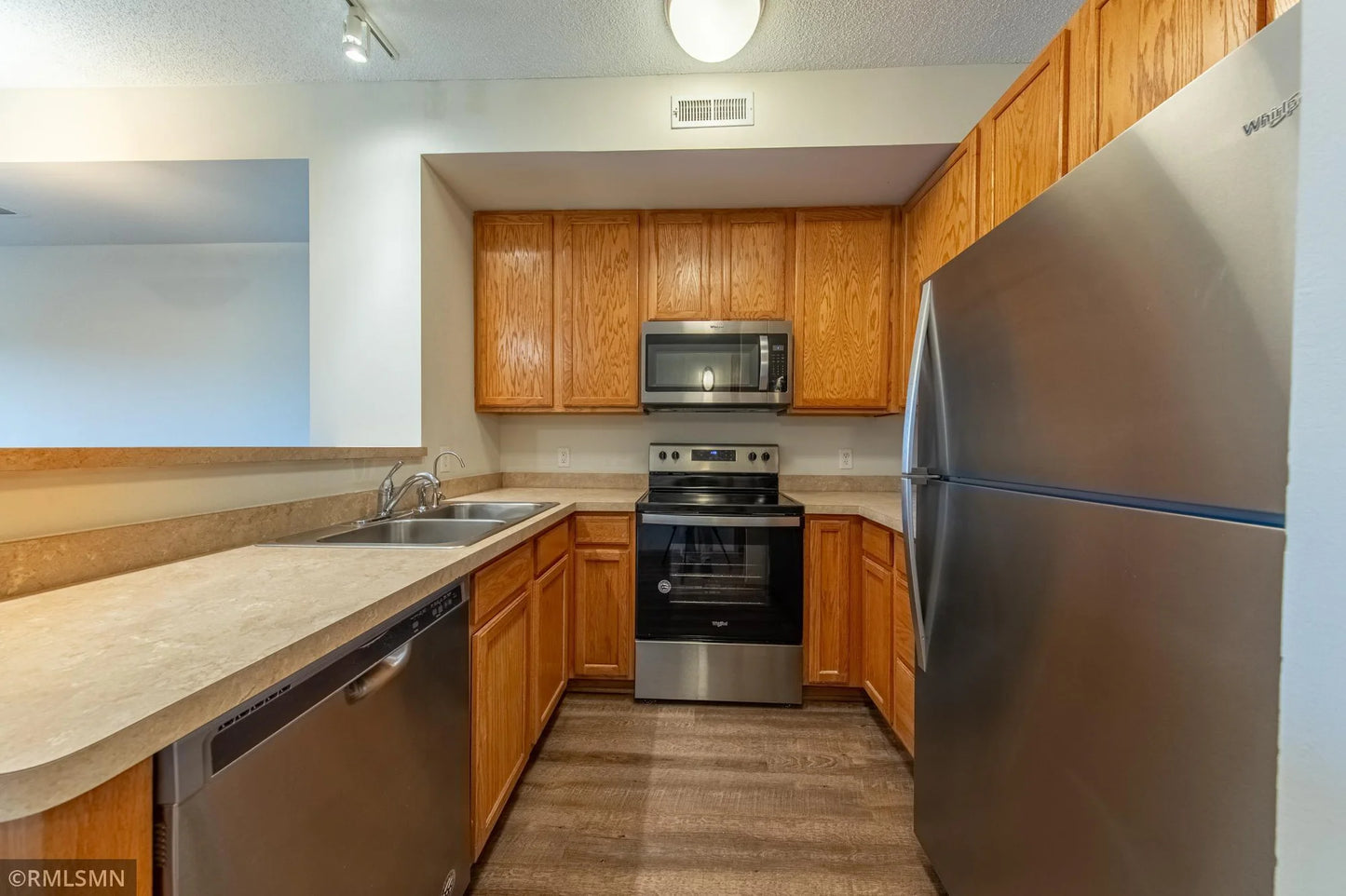 150 Burnsville Parkway, Burnsville, MN 55337