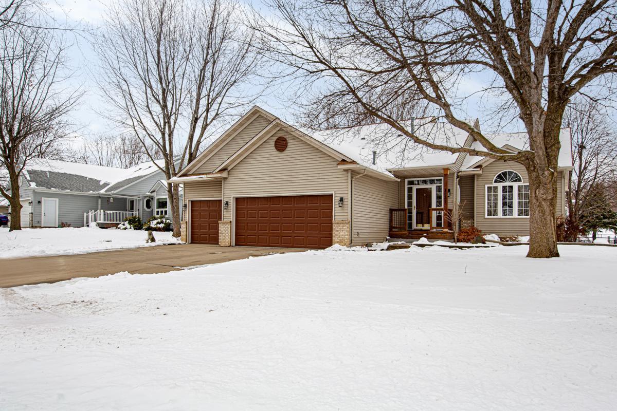 1221 Cuylle Bay , Faribault, MN 55021