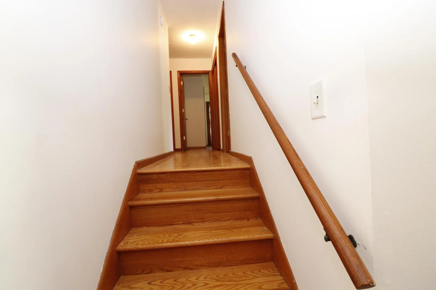 5043 Overlook Circle, Bloomington, MN 55437