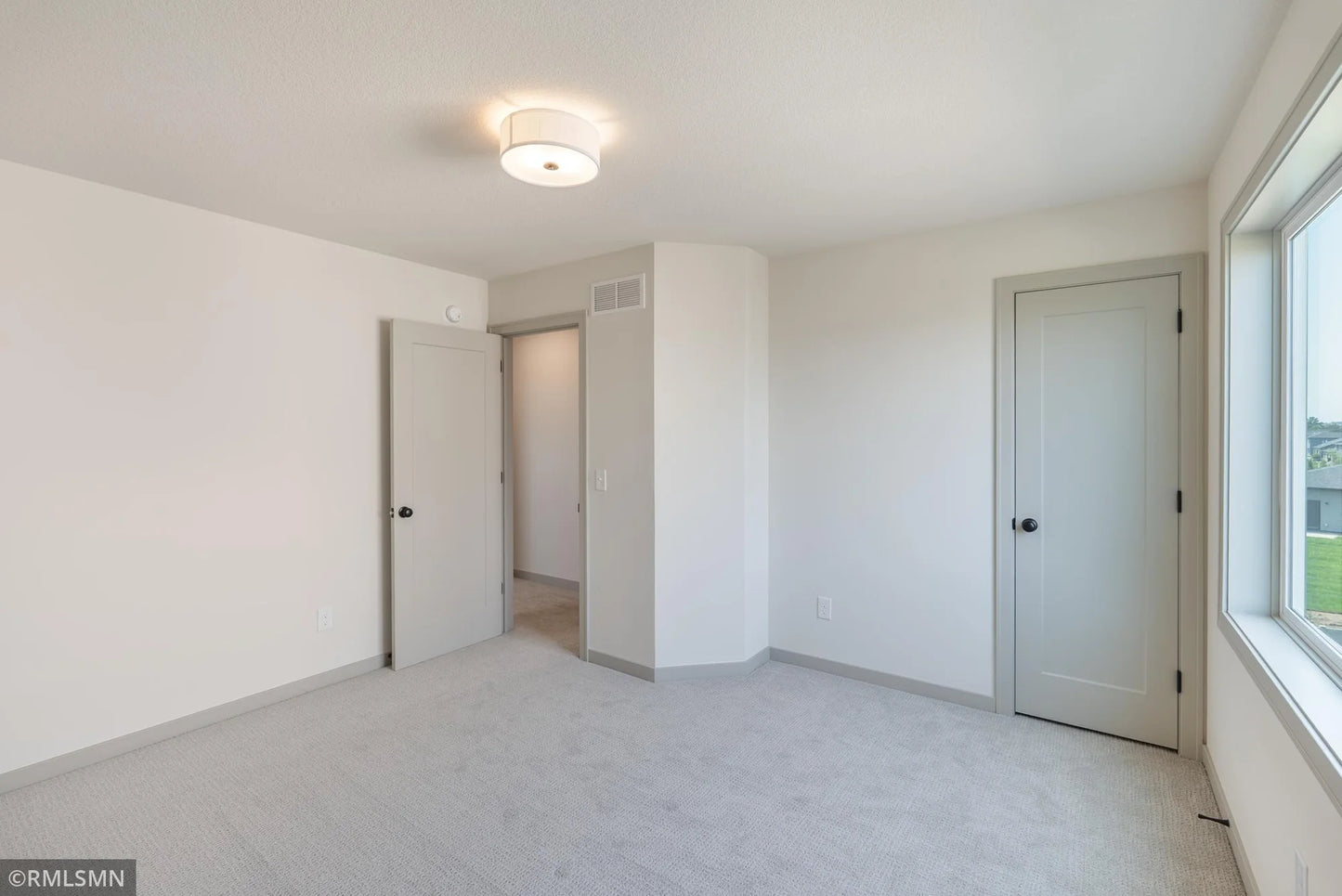 5036 Airlake Draw , Woodbury, MN 55129