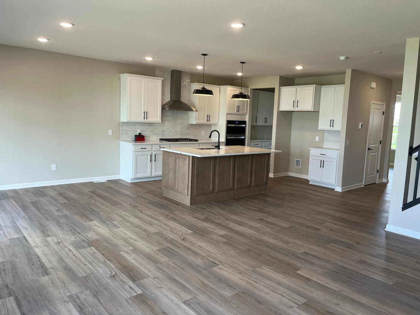 10374 Mcgregor Boulevard, Woodbury, MN 55129