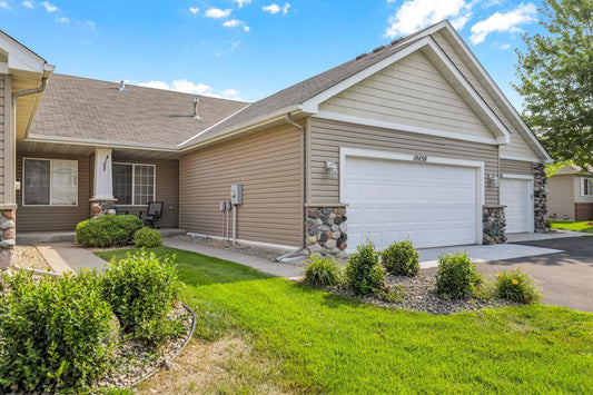 10450 64th Way, Albertville, MN 55301