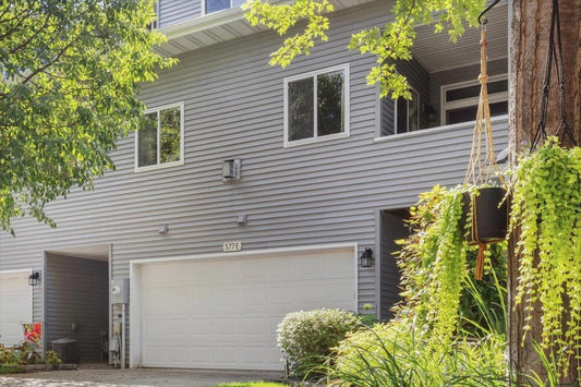 577 Woodduck Drive, Woodbury, MN 55125