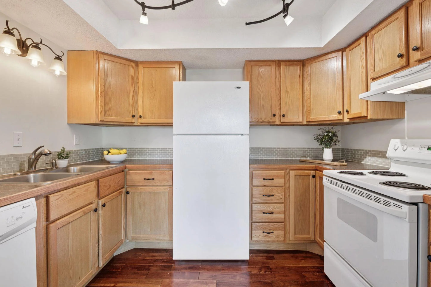 6301 Colony Way, Edina, MN 55435