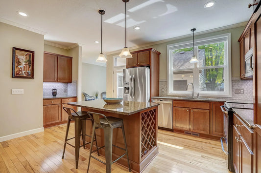 48 125th Street, Burnsville, MN 55337