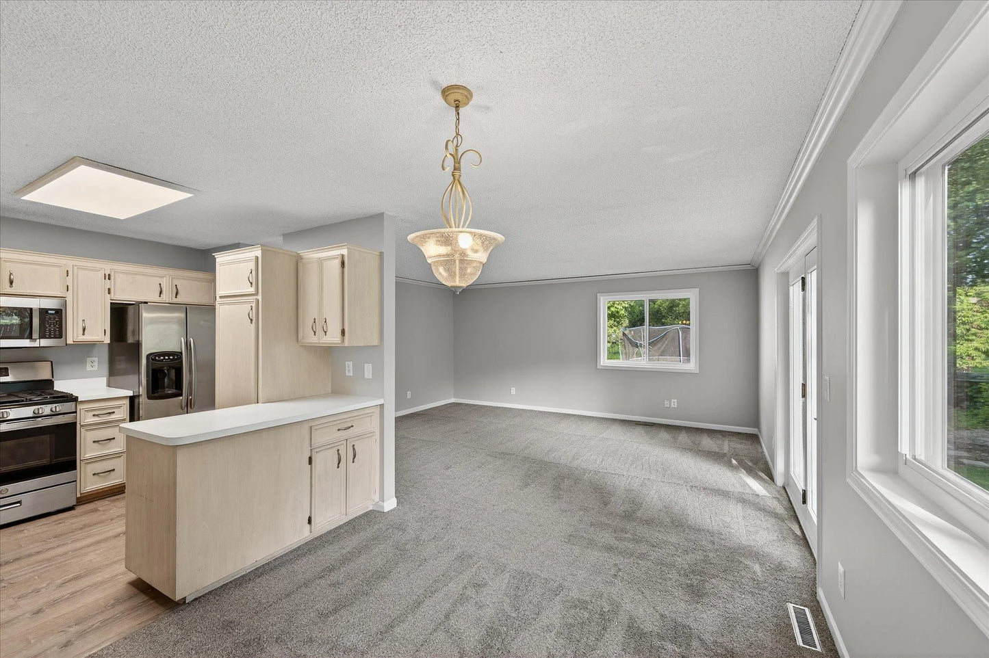 5392 Old Shakopee Circle, Bloomington, MN 55437