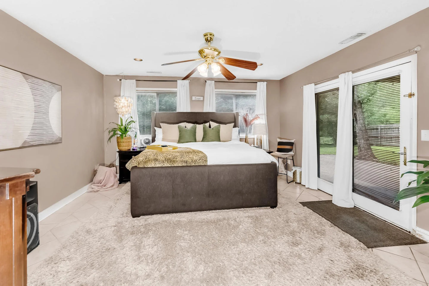 5225 Xenia Avenue, Crystal, MN 55429
